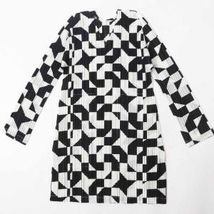 極美品◎PLEATS PLEASE プリーツプ...の詳細画像4