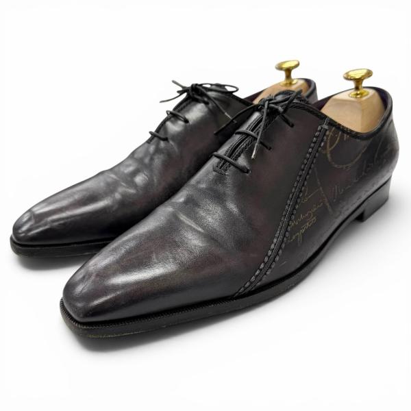 美品□BERLUTI ベルルッティ アレッサンドロ スカーズ レザー カリグラフィ スクリット ドレ...