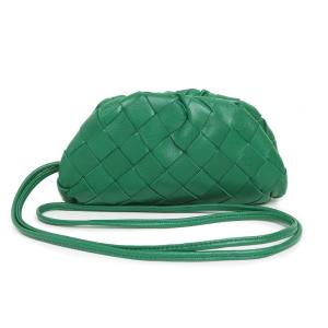 BOTTEGA VENETA◇MINI THE POUCH/ミニザポーチ/牛革/パープル