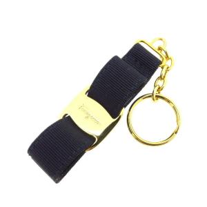 GUCCI（グッチ） ロゴ カラビナ キーリング キーホルダー シルバー