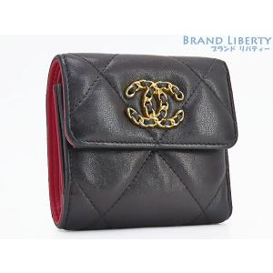 ⭐️美品⭐️激レア　シャネル Vステッチ ココマーク 折り財布 コンパクト CHANEL（シャネル） 美品 シェブロン Vステッチ ココマーク スモール