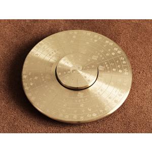 真鍮 ハンドスピナー（方位図）八卦 太極図 陰陽 陰陽魚 勾玉 方位神 風水 中国 道教 シンボル ...