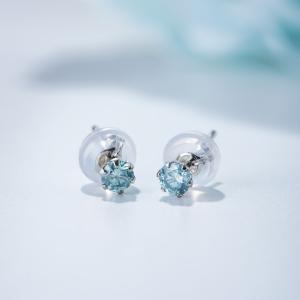 ピアス Pt900 アイスブルーダイヤモンド 0.2ct ピアス レディース 20代 30代 40代 プラチナ 可愛い 人気 ジュエリー ギフト プレゼント カラーダイヤ 記念日｜brava-jewelry