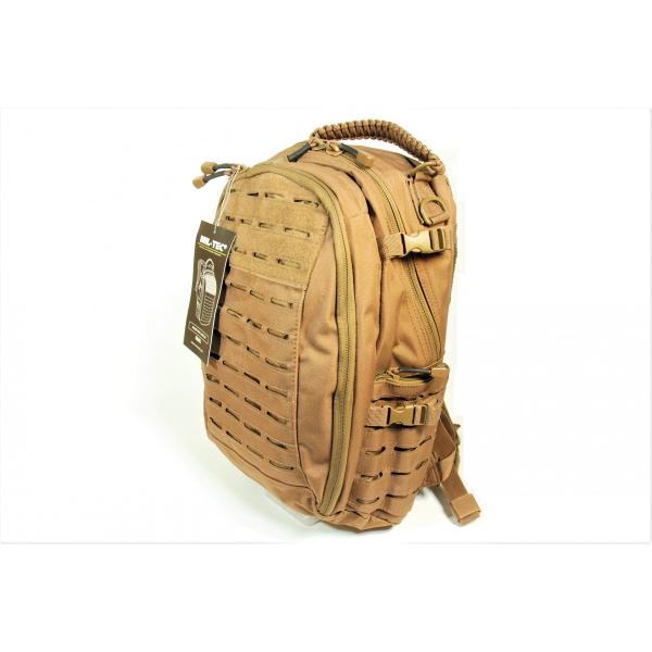 Mil-Tec タクティカルバッグ　ミッションパック・レザーカット　カーキ　Ｓスモール