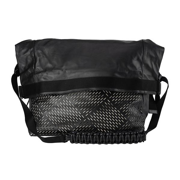 並行輸入 ボッテガヴェネタ ショルダーバッグ BOTTEGA VENETA パーフォレイテッド PA...