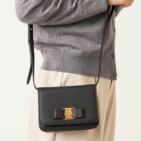 並行輸入 フェラガモ ショルダーバッグ FERRAGAMO ヴァラ 218374 772252レディ...