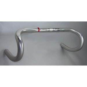 【FAS】NITTO（日東）　自転車用　ロードレース用ドロップバー　M106NAS　シルバー　幅420mm　センター径：φ26.0、バー径：φ24.0
