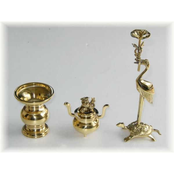 仏具セット京丸鶴付型三具足フッ素加工2.5号真宗大谷派（門徒東）用仏具3点セット23号以上の上置型仏...