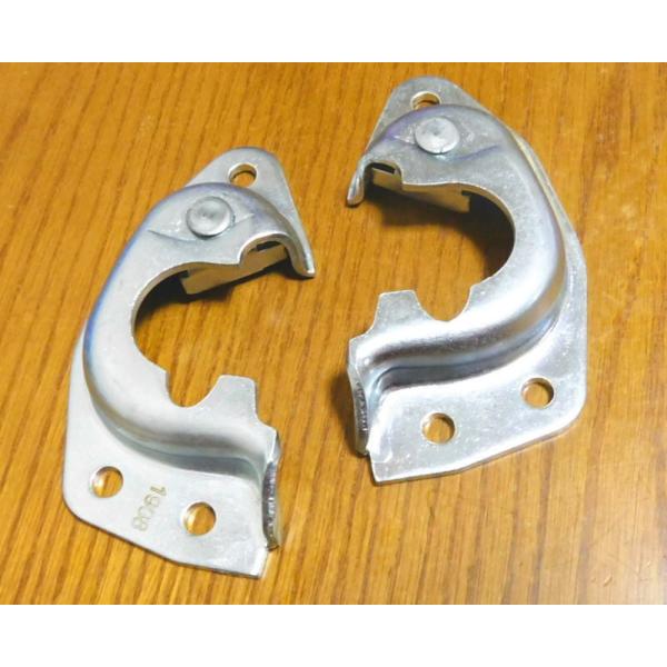 S30Z用新品 ドア ストライカー左右2個セット　フェアレディZ/S31Z/240Z/DATSUN