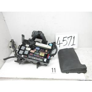 H23 SAI DAA - AZK10 (11) ヒューズ ボックス 室内用 1108-0572