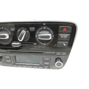 26年 VW アップ! DBA-AACHY 純...の詳細画像4