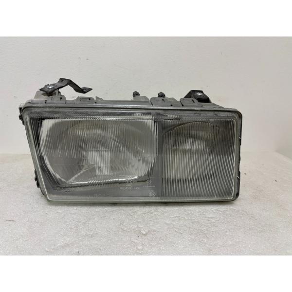 ☆ ベンツ Eクラス W201 190E ヘッドライト 右 ☆5204