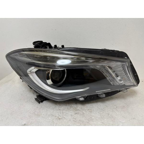 ☆ ベンツ CLAクラス W117 前期 ヘッドライト 右 ☆451028