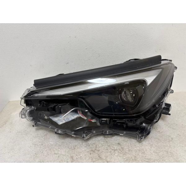 ☆ レクサス LBX MAYH10 MAYH15 52-361 刻印J2 ヘッドライト 左 ☆681...