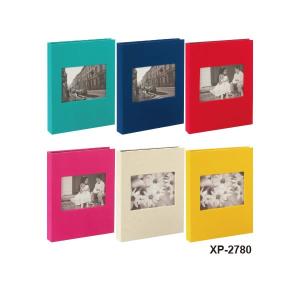 【全６色】セキセイ／ハーパーハウス フレームポケットアルバム ８０枚収容 Ｌサイズ 布貼り表紙 (XP-2780) sedia 写真が映える黒台紙です。｜bungle