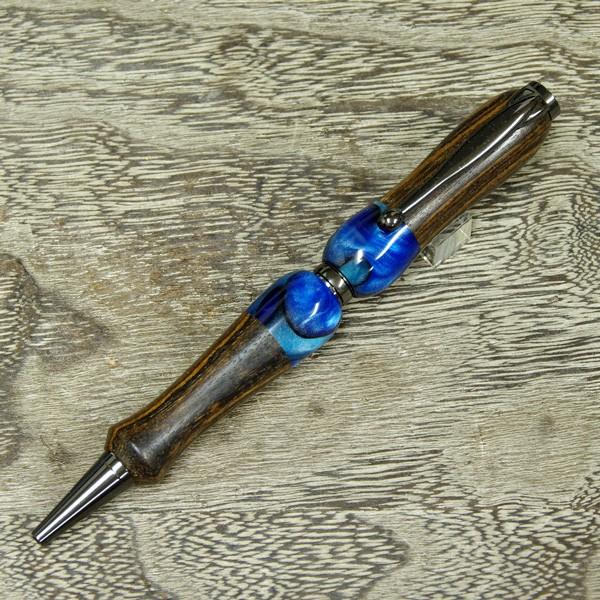 Wood Pen”パリサンダー×ブルー” 和毛筆職人の遊び心から生まれた曲線美 流線型のデザインが美...