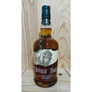 シャルトリューズ ジョーヌ 700ml 正規品 : お酒の専門店バタフライ