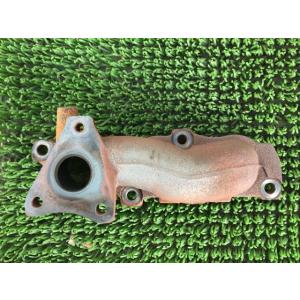 プリウスα DAA-ZVW41W 右テールランプ 070 47-46 81551-47140 中古
