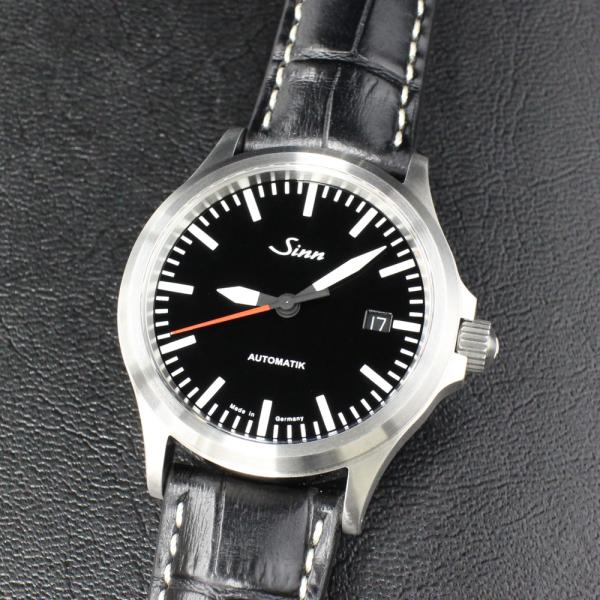 お得なご購入特典有り、お問い合わせください ジン Sinn 556.I.RS 自動巻き 腕時計 型押...