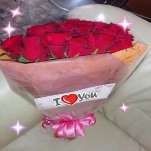 豪華な３０本の赤いバラの花束にメッセージを添えて贈り物に（*^_^*）★