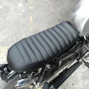 カフェレーサー用汎用シート ホンダ CB350 CB400 CB500 CB550 CB750 スズ...