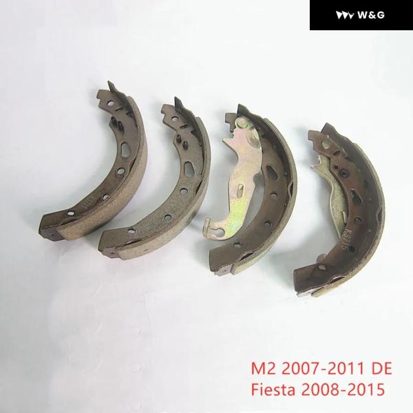 並行輸入品 カーアクセサリー ブレーキ システム DGY0-26-38Z リアブレーキシューセット ...