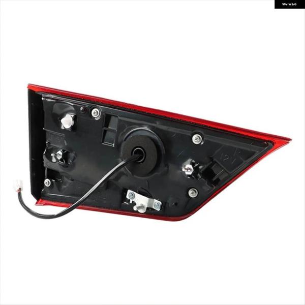 並行輸入品 三菱 リアインナーブレーキ テールライト アセンブリ 8331A180 R メインインカ...