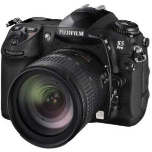 ペンタックス PENTAX K200D レンズキット <プレゼント包装承ります