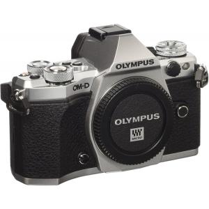 オリンパス（OLYMPUS） OLYMPUS OM-D E-M5 シルバー ボディ 良品 動作