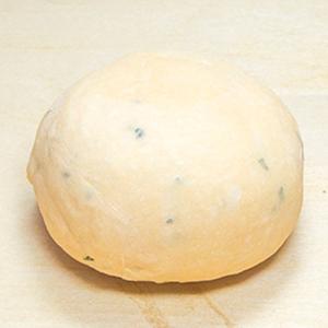 (業務用冷凍パン生地)一口トマトとバジルのパン (1ケース)