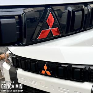 三菱（MITSUBISHI） (T)テールゲートエンブレム(ホワイト)「ミツビシ