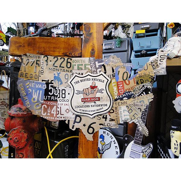 バステッドナックルガレージ　アメリカのナンバープレートマップ　U.S.ヘヴィースチールサイン ■ ア...