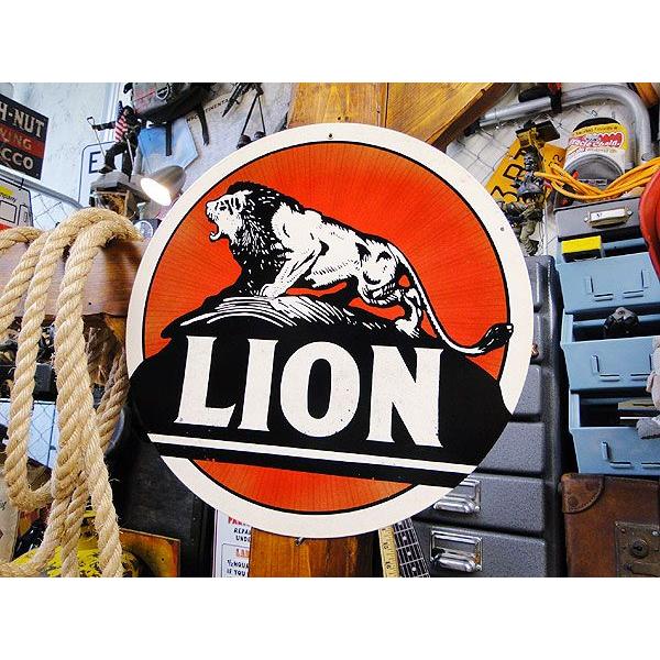 アメリカンオイルメーカー　U.S.ヘヴィースチールサイン　（ライオン）　アメリカ雑貨　アメリカン雑貨...