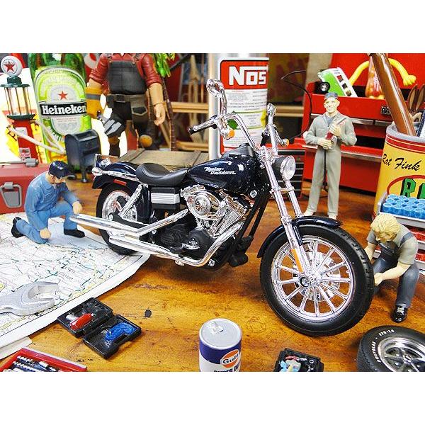 マイスト　2006年　ハーレーダビッドソン　ダイナ　ストリートボブ　FXDBI　ミニカー　1/12ス...