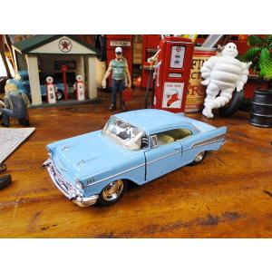 1950年代のアメ車のペダルカーを再現したミニカー 限定品 （1956