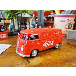 コカ・コーラ　1962年フォルクス・ワーゲン　カーゴバン　ミニカー　1/43スケール　（レッド）　■...