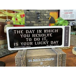 ミリタリー座右の銘ステッカーSサイズ　（思い立ったが吉日）　ミリタリーモットーデカール　B-STYL...