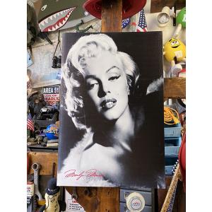 マリリン・モンローのキャンバスアート（Mサイズ/デザインD）