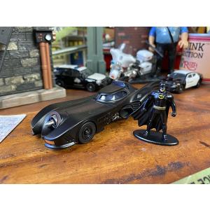 Jada　ティム・バートン版バットモービル＆バットマン　ダイキャストミニカー　1/32スケール　（バ...