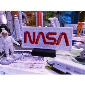 NASAワッペン　（ワームロゴ/ホワイト＆レッド）　■　アメリカン雑貨　アメリカ雑貨