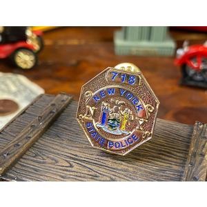 アメリカンポリス　ピンバッジ　（ニューヨーク市警718/Sサイズ）　■　アメリカン雑貨　アメリカ雑貨
