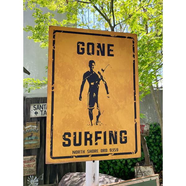 ハワイの道路標識　ウッドサイン　（サーフィンに出掛けてます/サーファー）　■　アメリカン雑貨　アメリ...