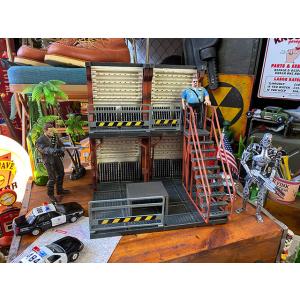 工場廃墟　ジオラマシーンセット　1/18スケール　（ウェポンセクション）　■　アメリカン雑貨　アメリ...