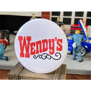 ウェンディーズ　オフィシャル缶バッジ　Lサイズ　（テキストロゴ）　■　アメリカン雑貨　アメリカ雑貨