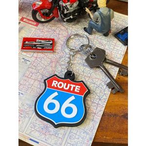 ルート66　ラバーキーホルダー　（ブルー＆レッド）　■　アメリカン雑貨　アメリカ雑貨 爆買