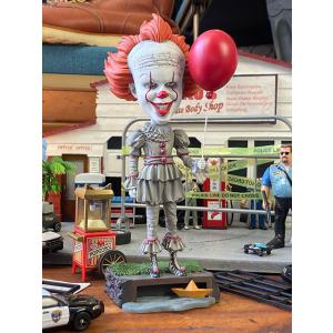 NECA ネカ 映画 エクソシスト リーガン ヘッドノッカー ボビングヘッド