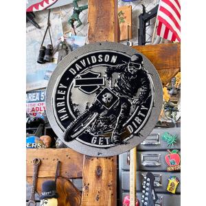 ハーレーダビッドソン　エンボスティンサイン　（ゲットダーティー/ラウンド型）　■　アメリカン雑貨　ア...