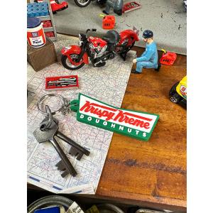 カンパニーキーホルダー　（クリスピークリームドーナツ）　■　アメリカン雑貨　アメリカ雑貨