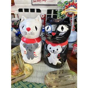 「ネコにネズミ」　木彫り人形　（白猫と黒猫の2体セット）　※ミニ畳と小判は別売です　■　アメリカン雑...