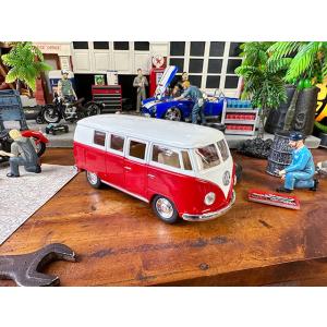 1962 フォルクスワーゲンバス 1:24 Volkswagen Classical Bus